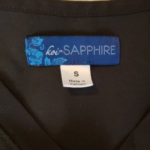 3/$15 Koi Sapphire scrub top